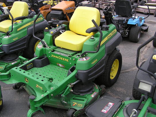 2010 John Deere Z910A