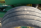 2000 John Deere 637