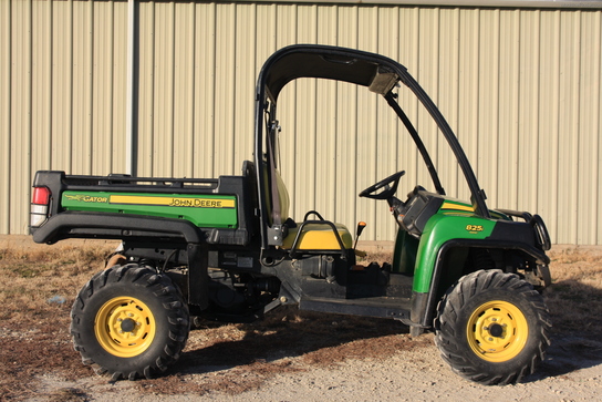 2010 John Deere XUV 825I GREEN
