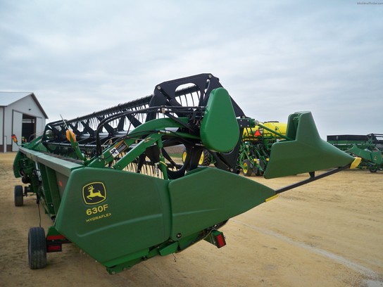 2006 John Deere 630F