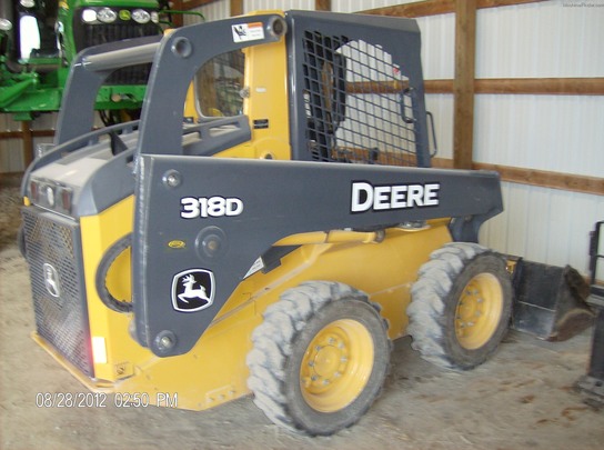 2010 John Deere 318D