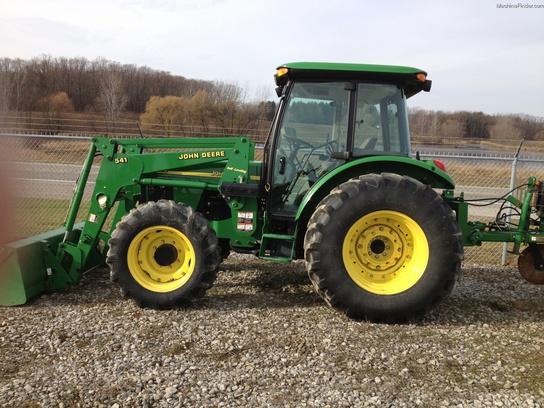2004 John Deere 5520