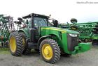 2011 John Deere 8260R