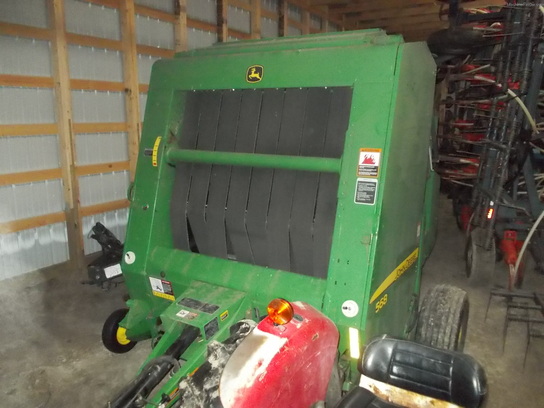 2009 John Deere 568