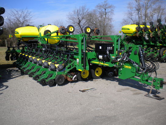 2010 John Deere DB60
