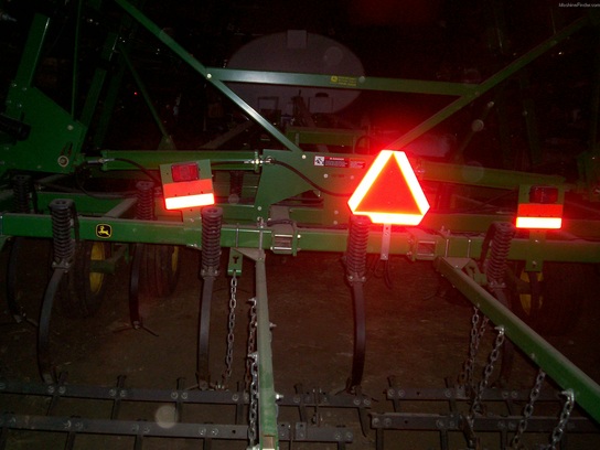 2004 John Deere 726
