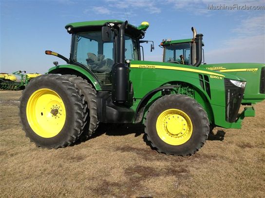 2012 John Deere 8260R