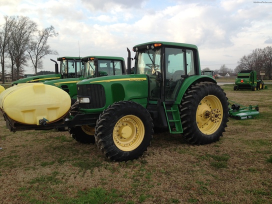 2005 John Deere 7320