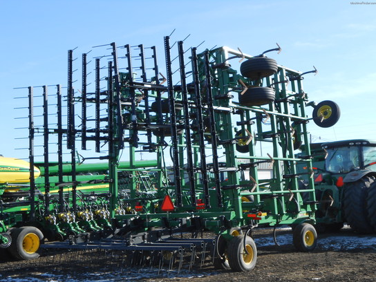 2008 John Deere 2210