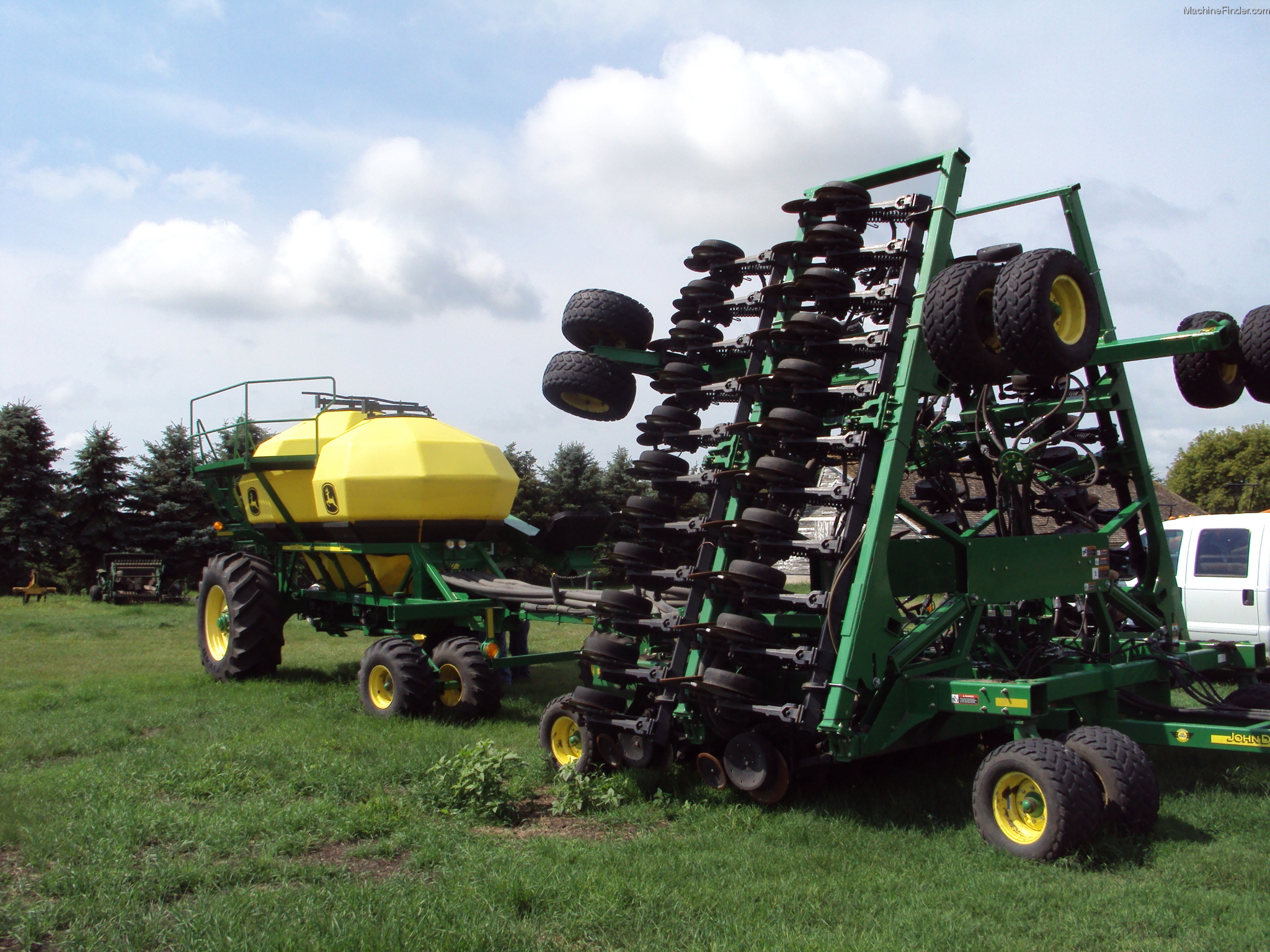 2009 John Deere 1890 Planting & Seeding Air Drills & Seeders John