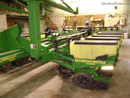 2001 John Deere 1770