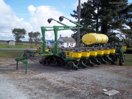 2002 John Deere 1770NT