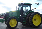 2011 John Deere 7215R