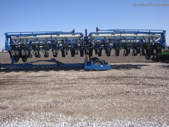 2004 Kinze 3650