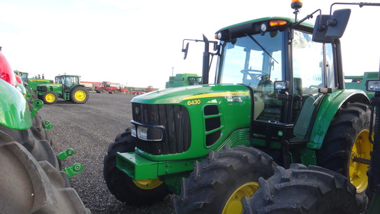 2011 John Deere 6430 Standard