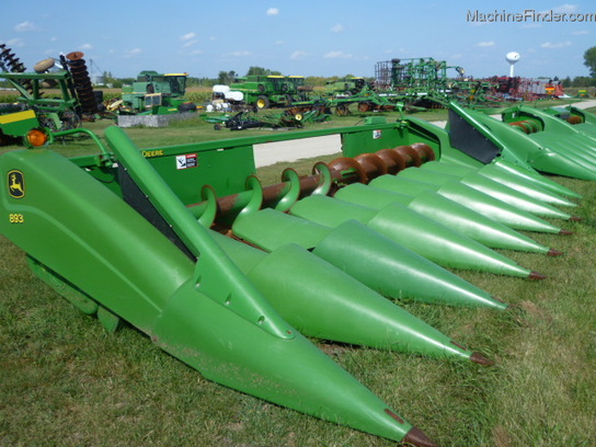 2001 John Deere 893