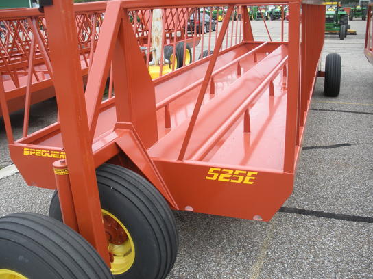 2012 Pequea 525E