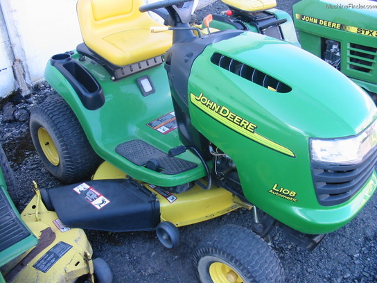 2006 John Deere L108