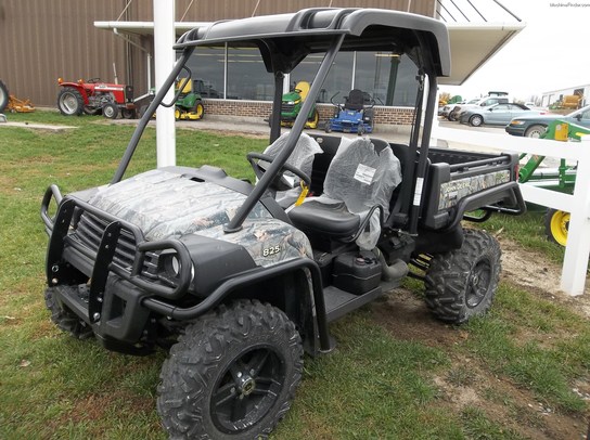 2012 John Deere 825i