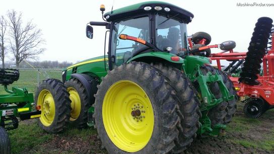 2012 John Deere 8235R