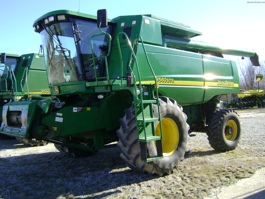 2005 John Deere 9560STS