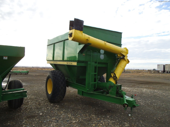  John Deere 1210A