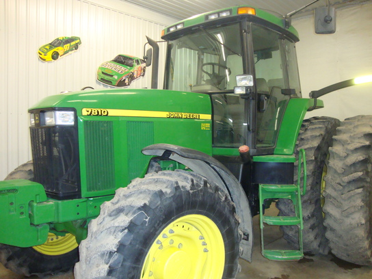 2000 John Deere 7810