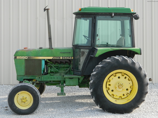 1983 John Deere 2550
