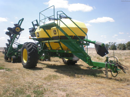 2011 John Deere 1890
