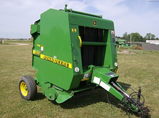  John Deere 446