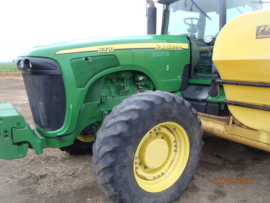 2004 John Deere 8320