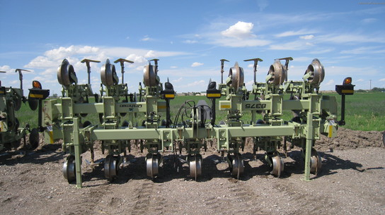 2011 Orthman 8375