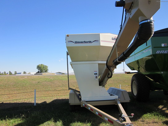 2012 John Deere UNVERFERTH 3750