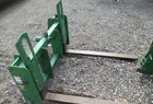  Frontier pallet forks
