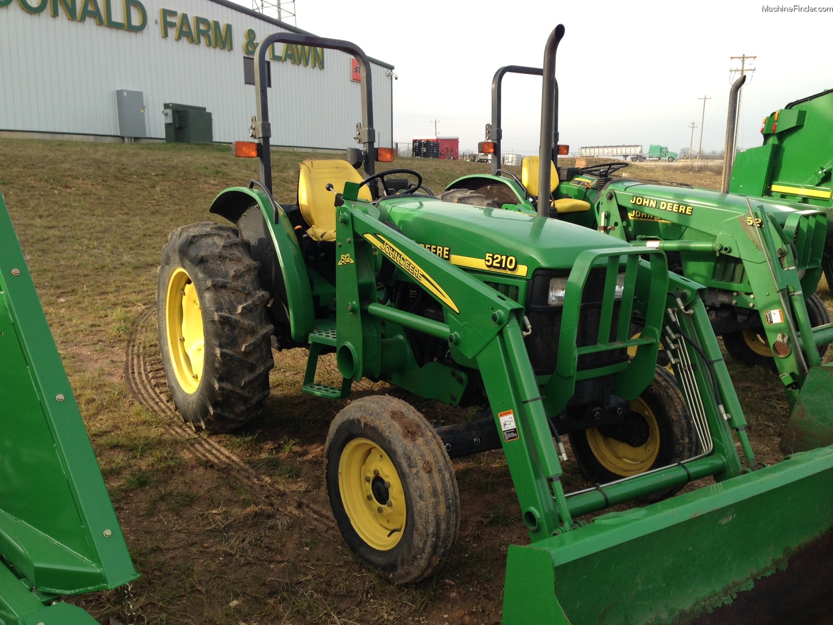 1998 John Deere 5210 Tractors Utility (40100hp) John Deere