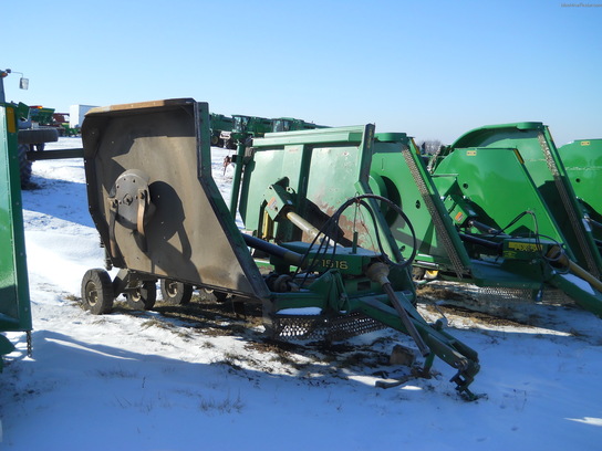 2000 John Deere 1518
