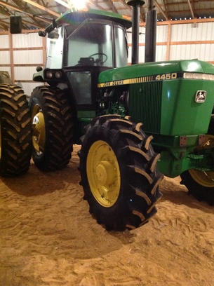 1985 John Deere 4450