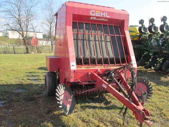 2001 Gehl 1865