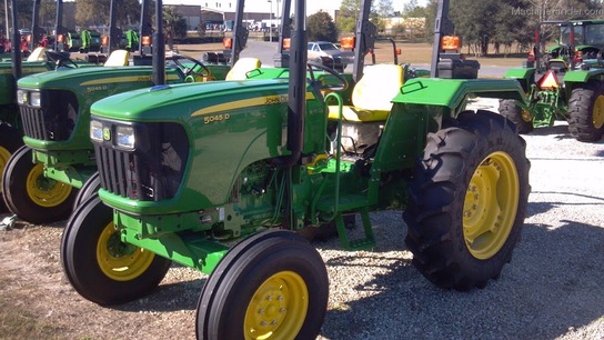  John Deere 5045D