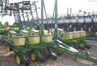  John Deere 7200