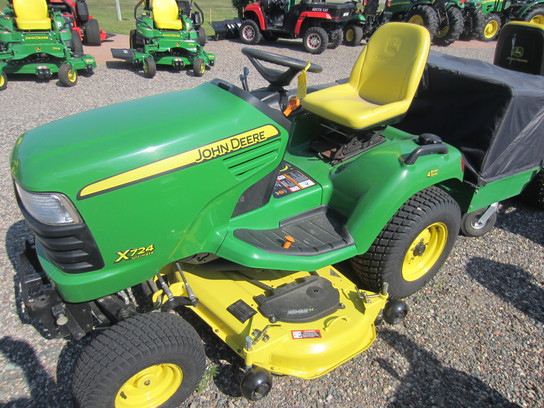 2007 John Deere X724