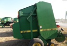 1999 John Deere 566
