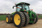  John Deere 8335R