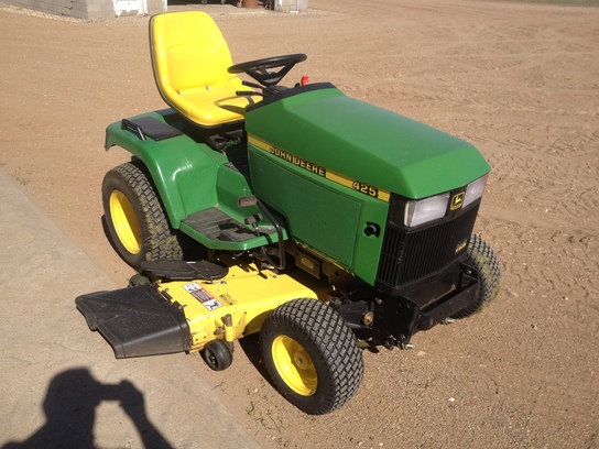 1999 John Deere 425