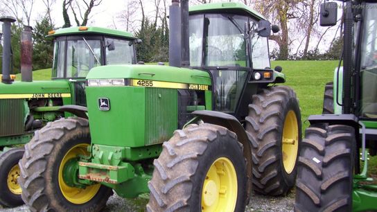 1990 John Deere 4255