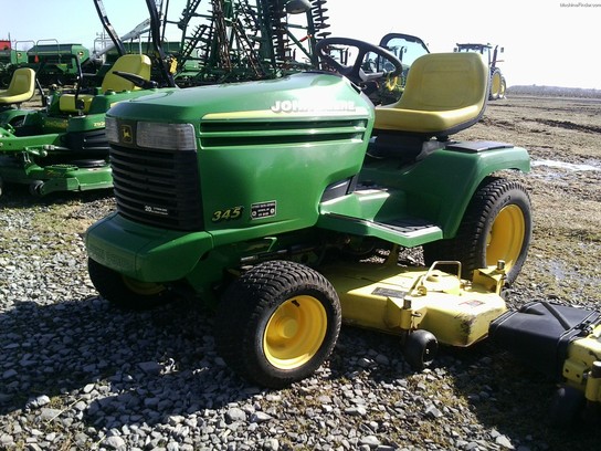 2001 John Deere 345