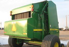 2010 John Deere 568