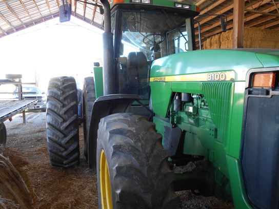 1995 John Deere 8100