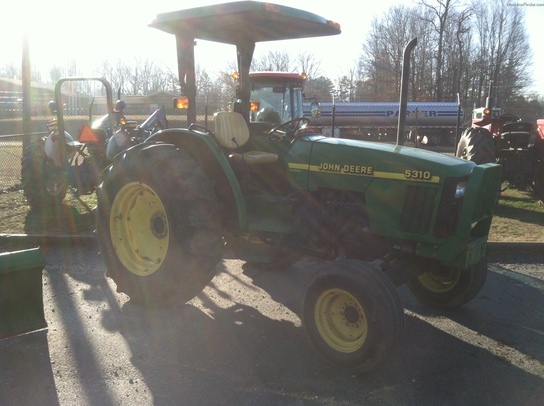 2000 John Deere 5310