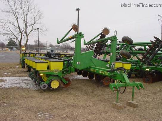 1995 John Deere 7200